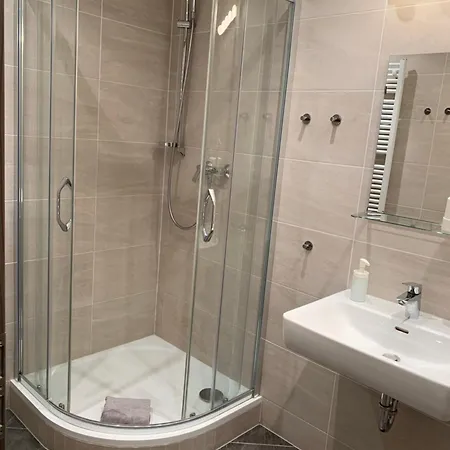 Apartamento In Garden Towers Praga